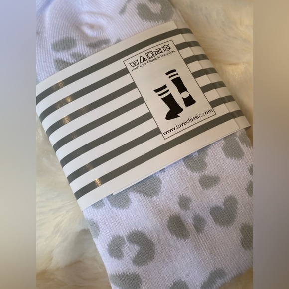 💟FUN SOCKS🌀Crew Style Soft & Neutral Animal Print Socks ✳️ - Picture 7 of 11